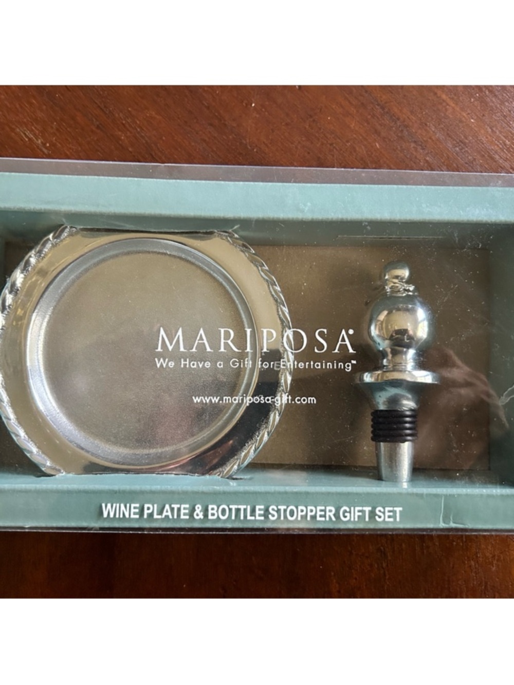 Mariposa Silver Star Wine Plate & Bottle Stopper Set